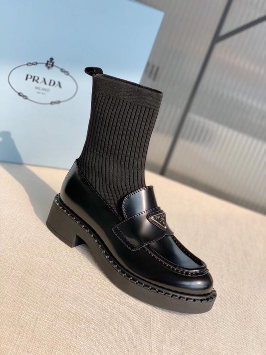 Prada鞋-Prada 經典襪靴 樂福鞋（黑）