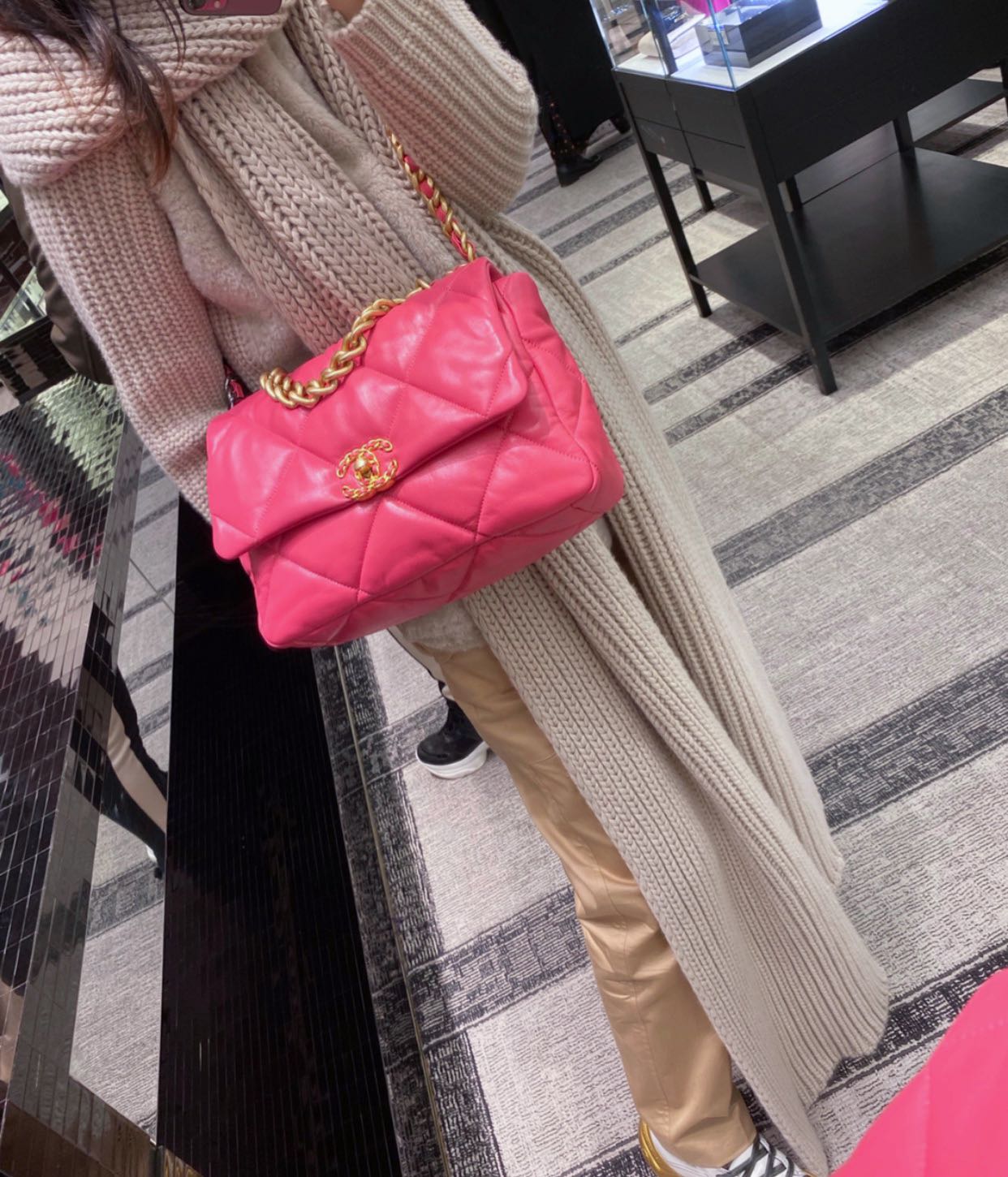 Chanel 19Bag-中號唇膏粉