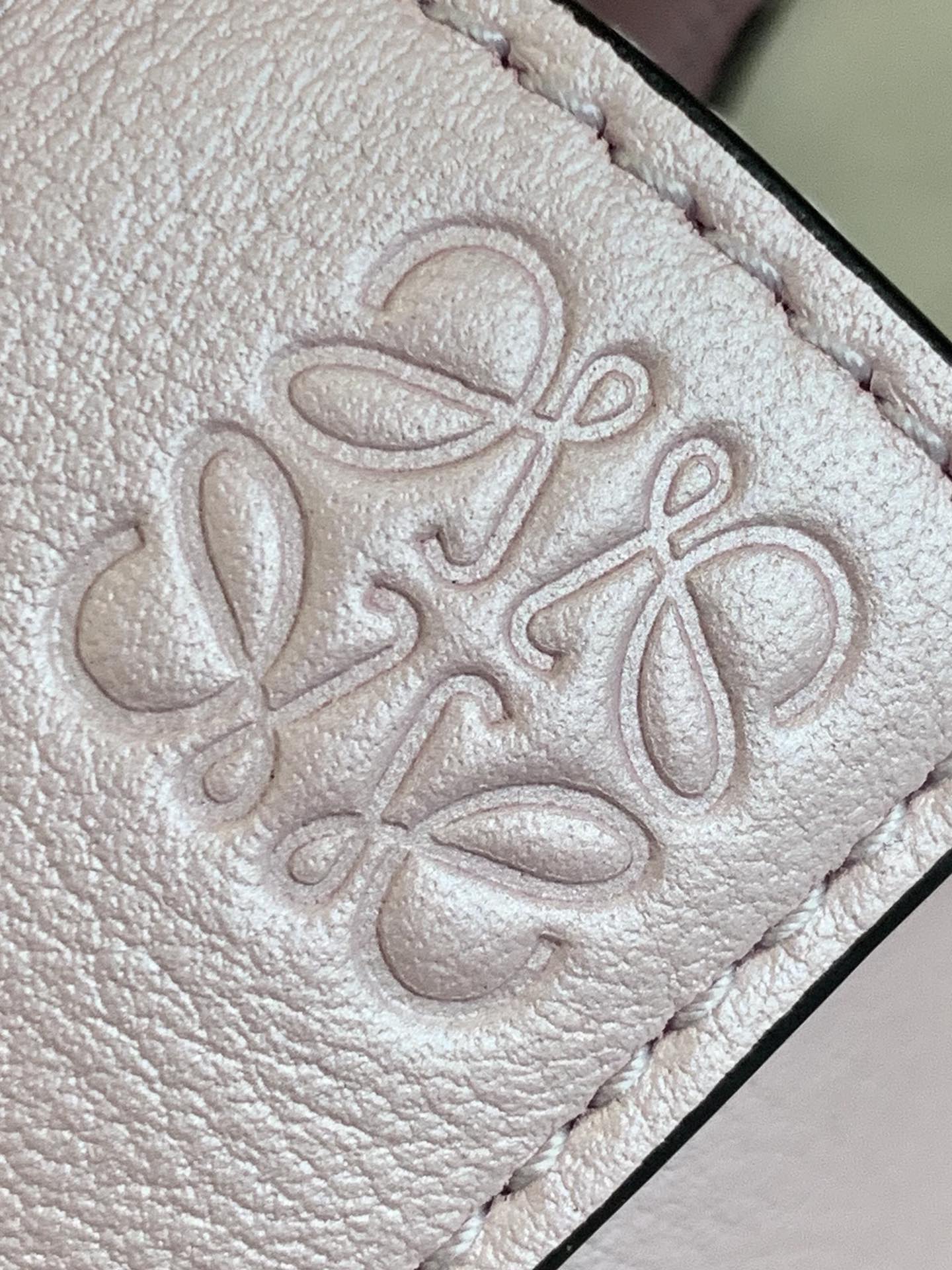 羅L威-Puzzle bag mini 小牛皮