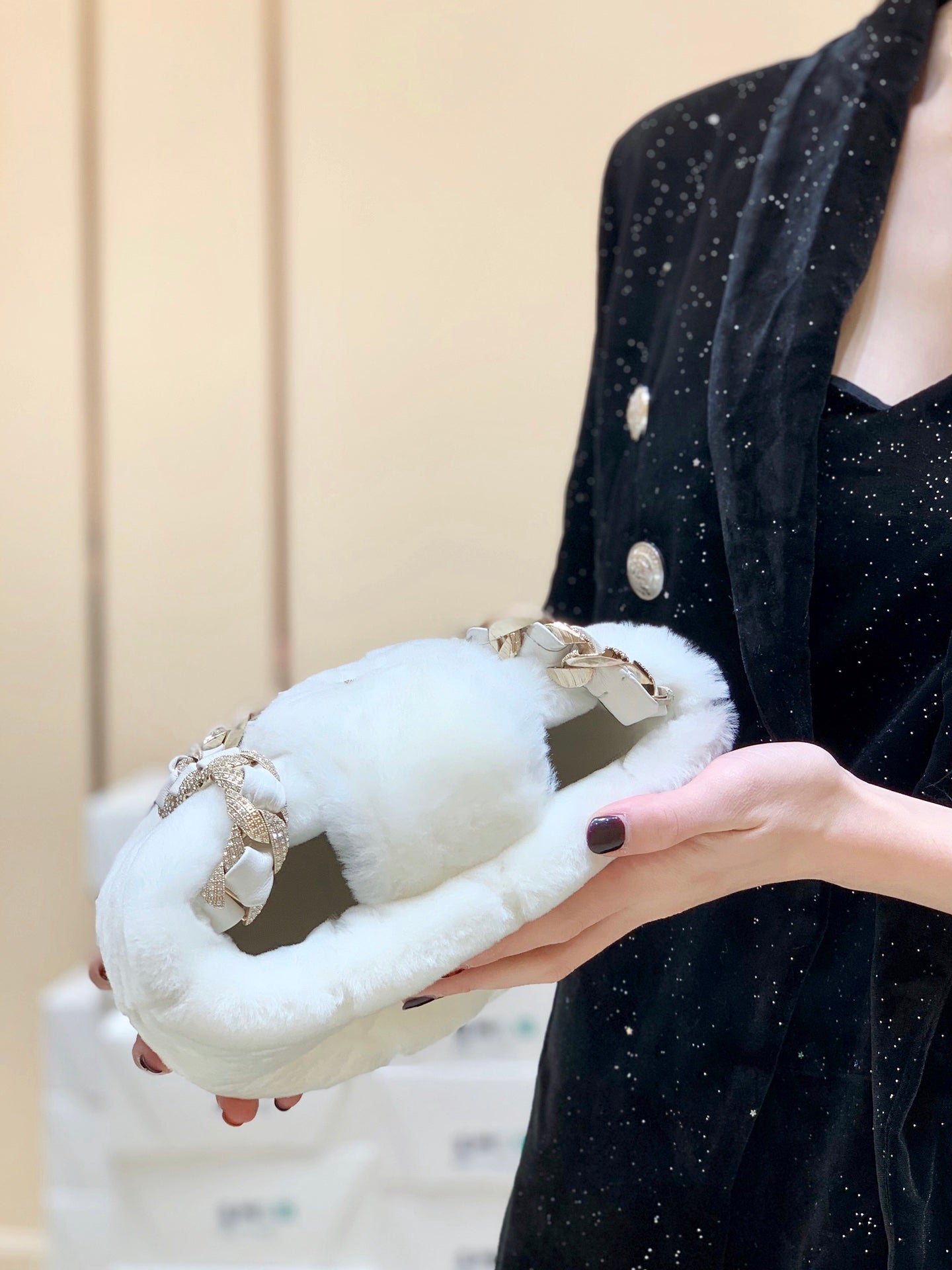 Chanel 剪羊毛鑽鏈包