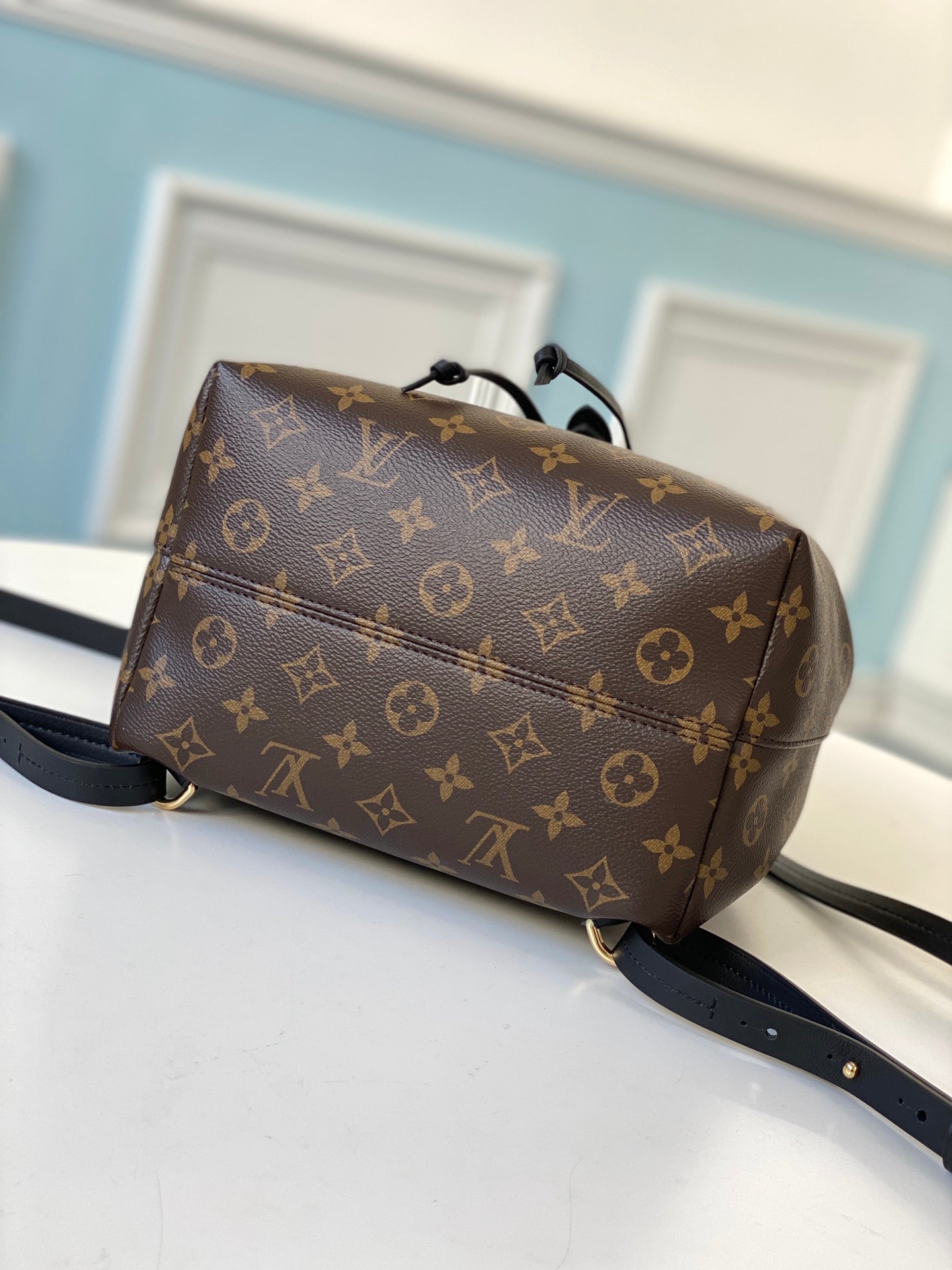 LV M45515 黑色 Montsouris 小號雙肩包