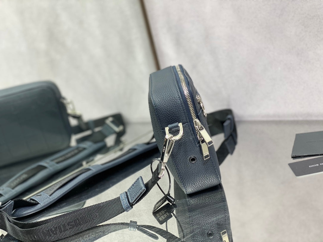 Dior 經典相機包-22*15*5cm