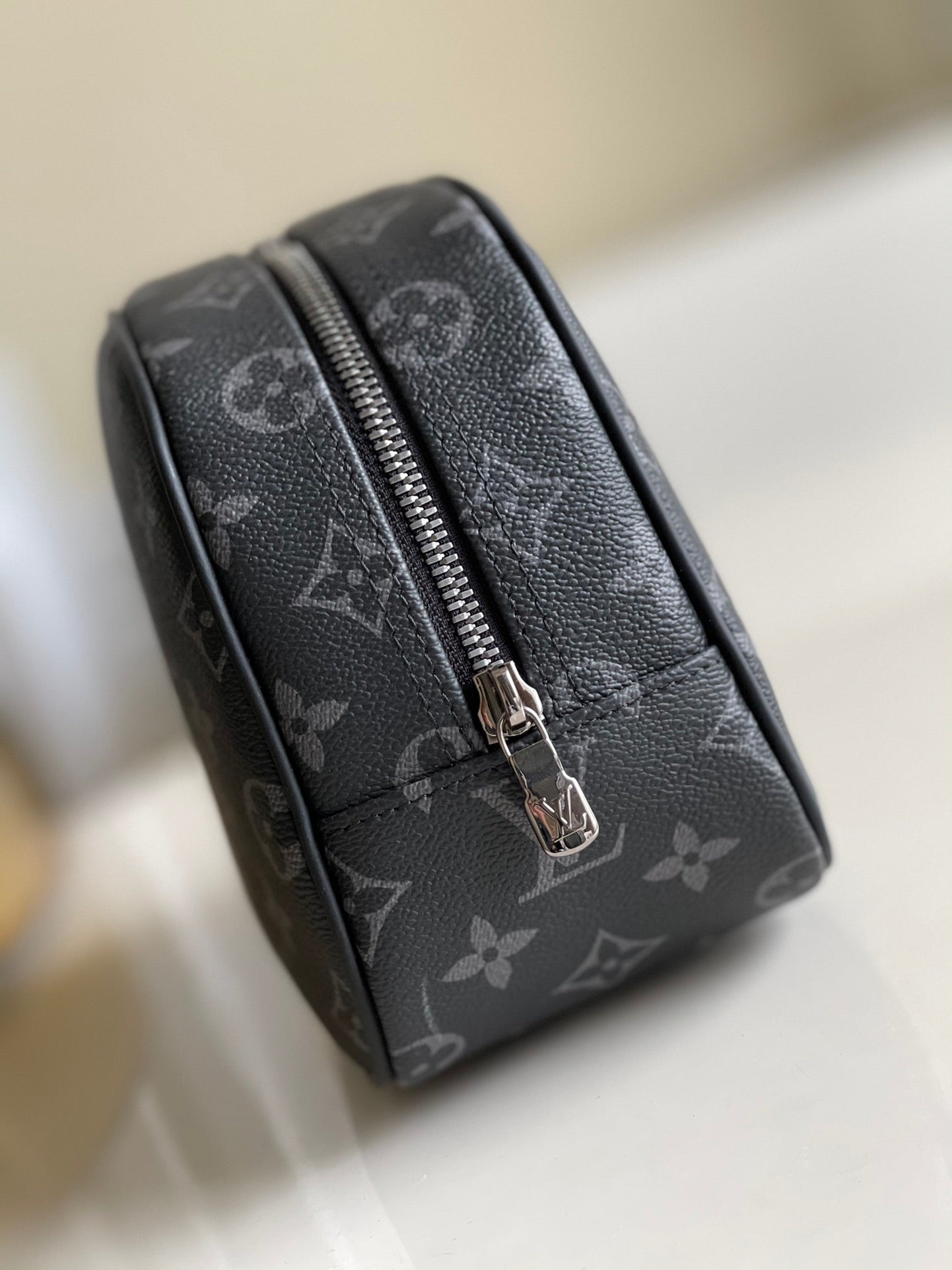 LV M47527 盥洗袋