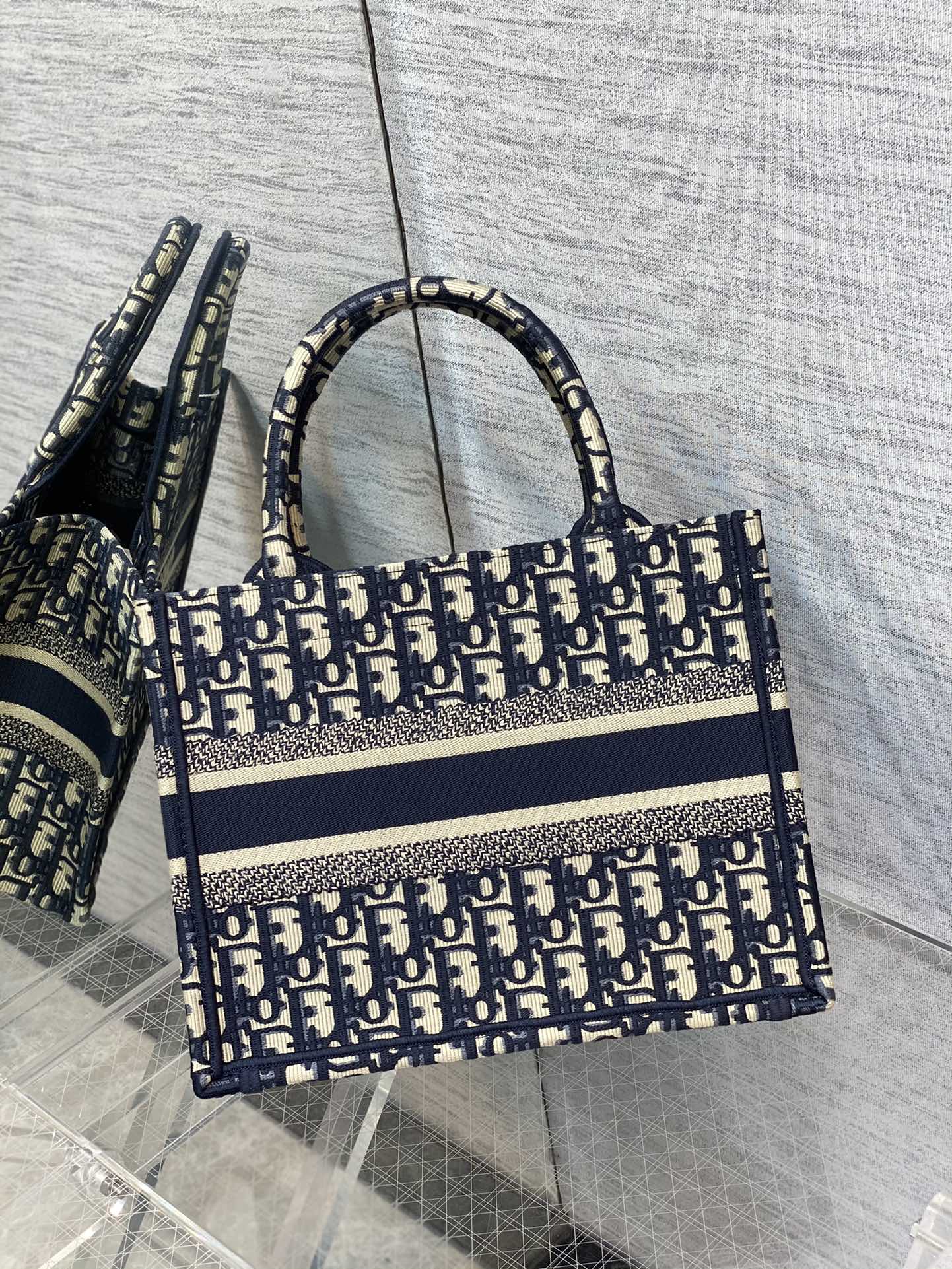 Dior Book Tote-新款小號 26.5 x 21 x 14 cm-深藍老花
