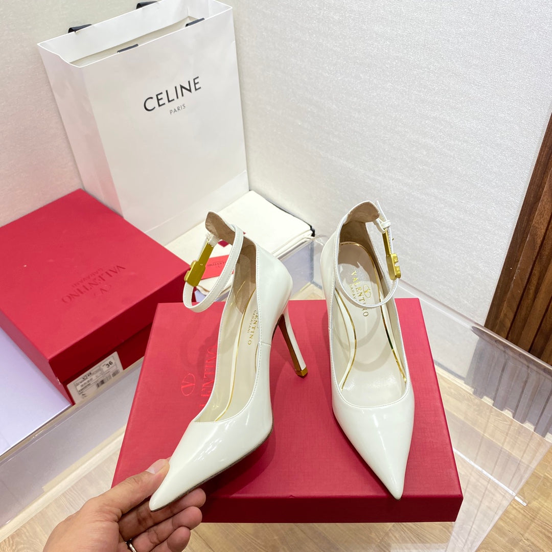 范倫V-尖頭細高跟鞋 米白色 9cm
