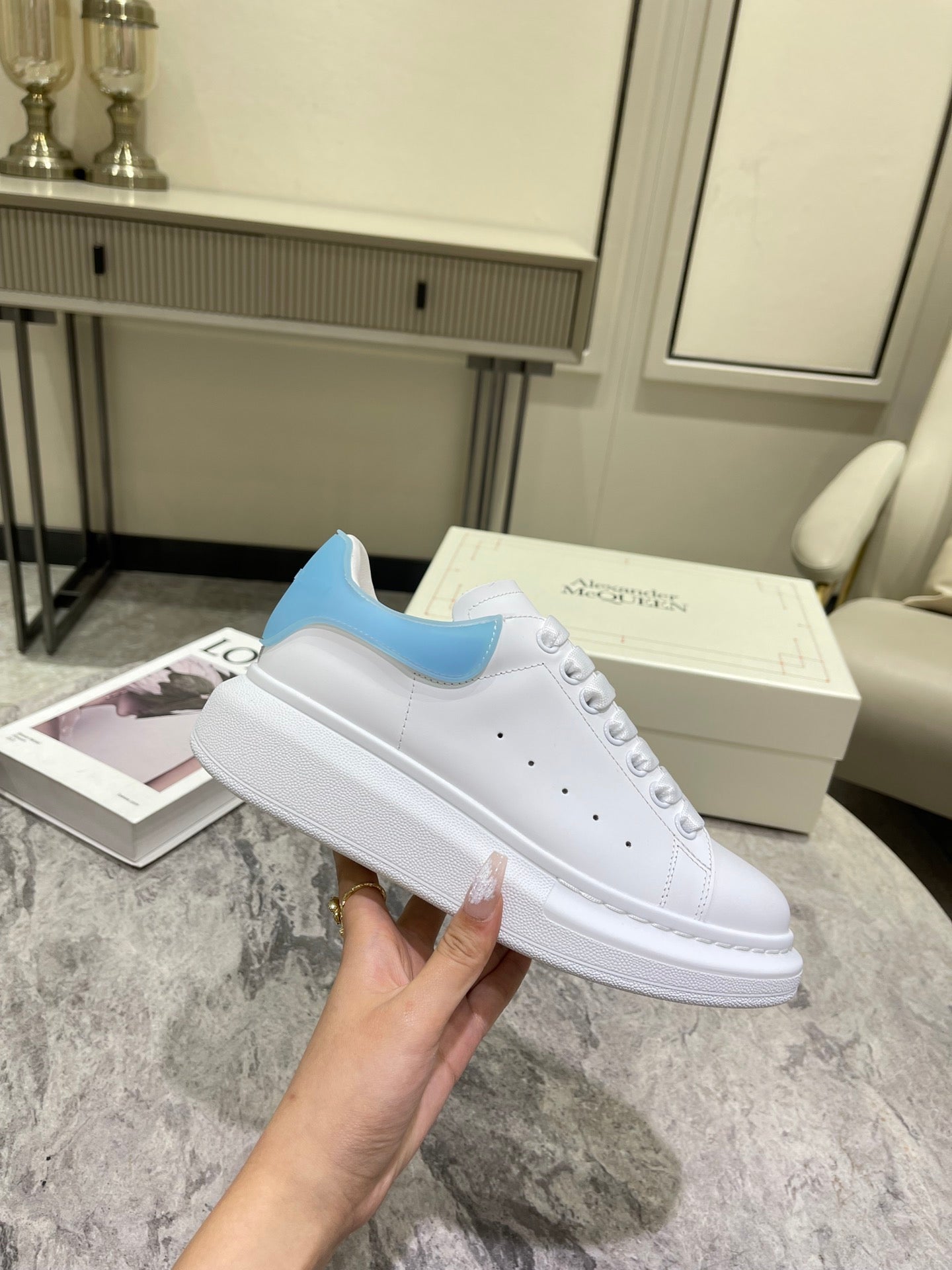 麥M昆-2022新款 經典小白鞋 膠尾