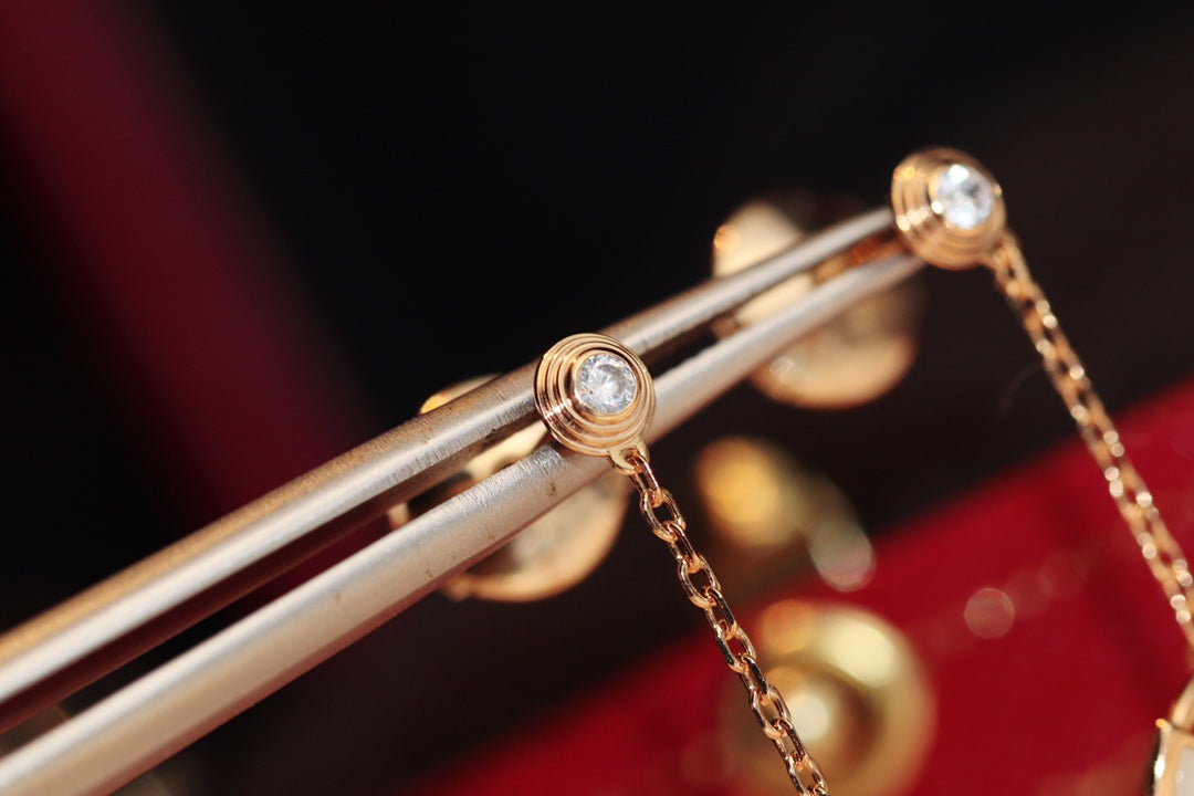 Cartier Amulette耳環