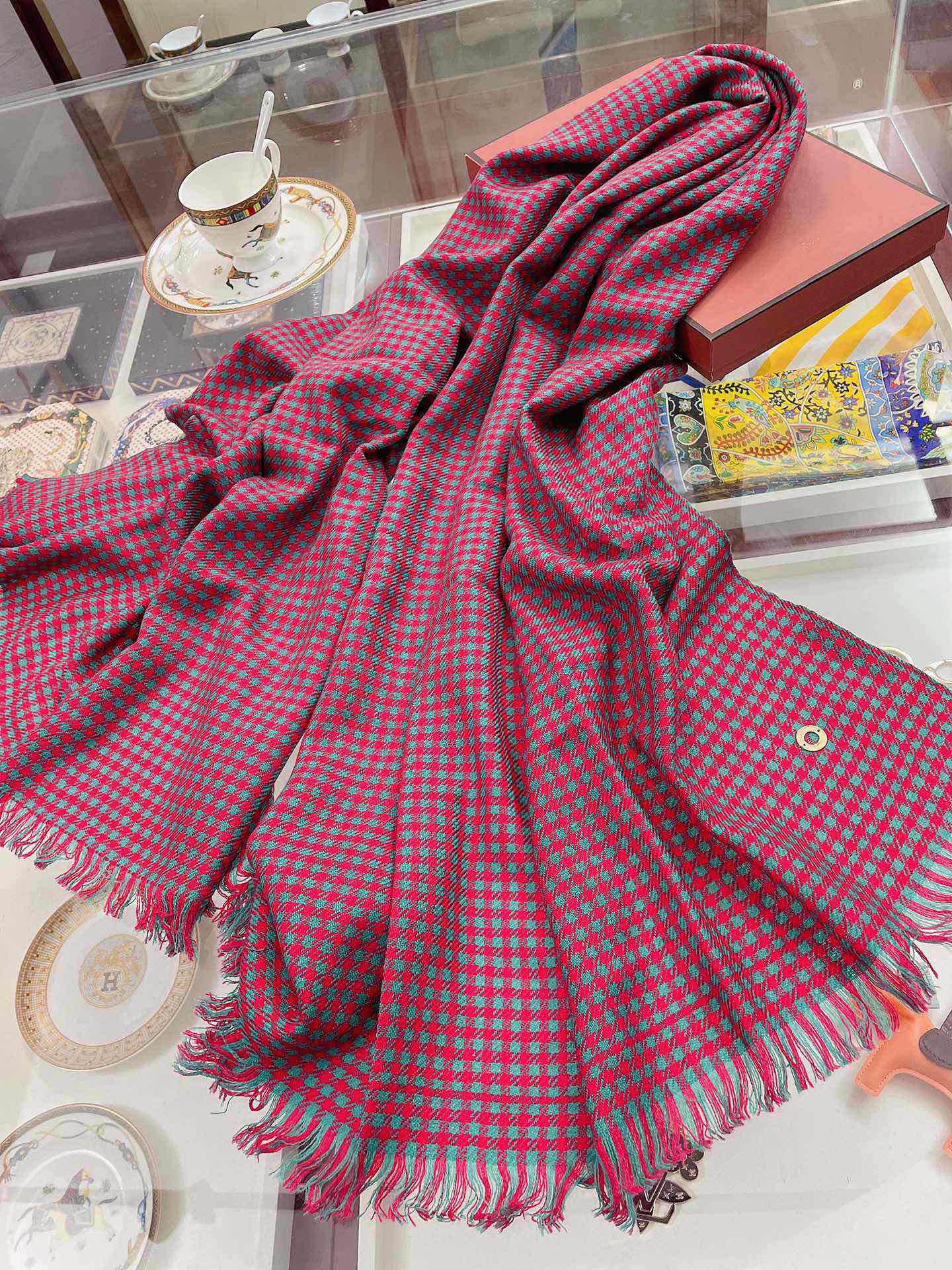 Loro Piana 山羊絨千鳥格圍巾