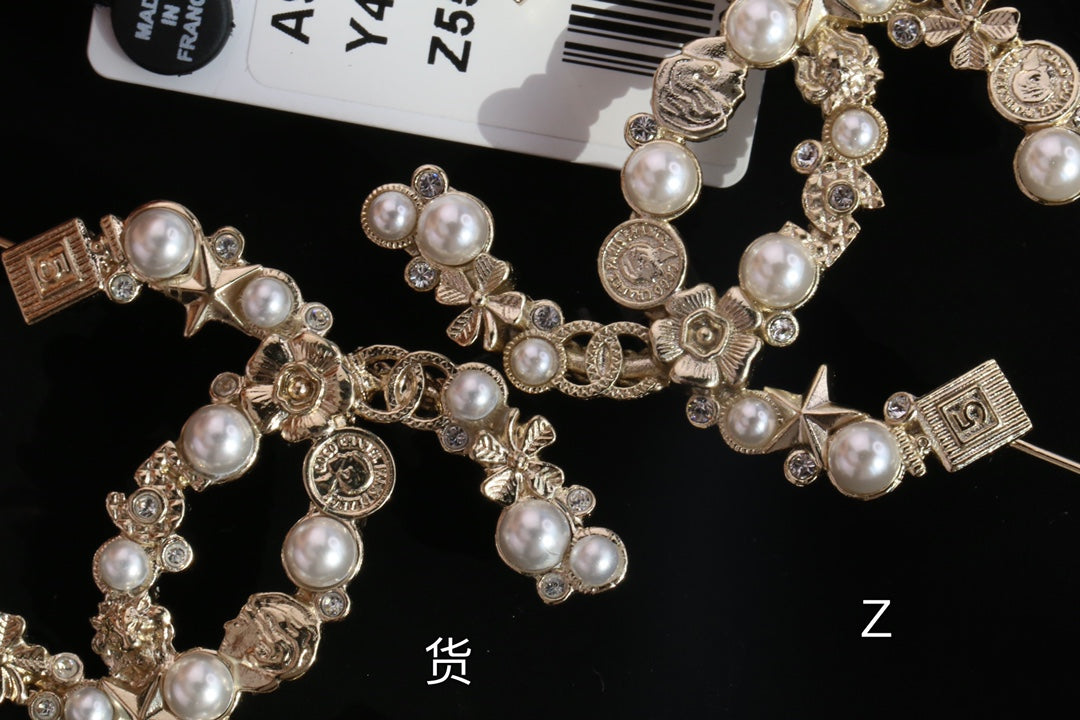Chanel 胸針