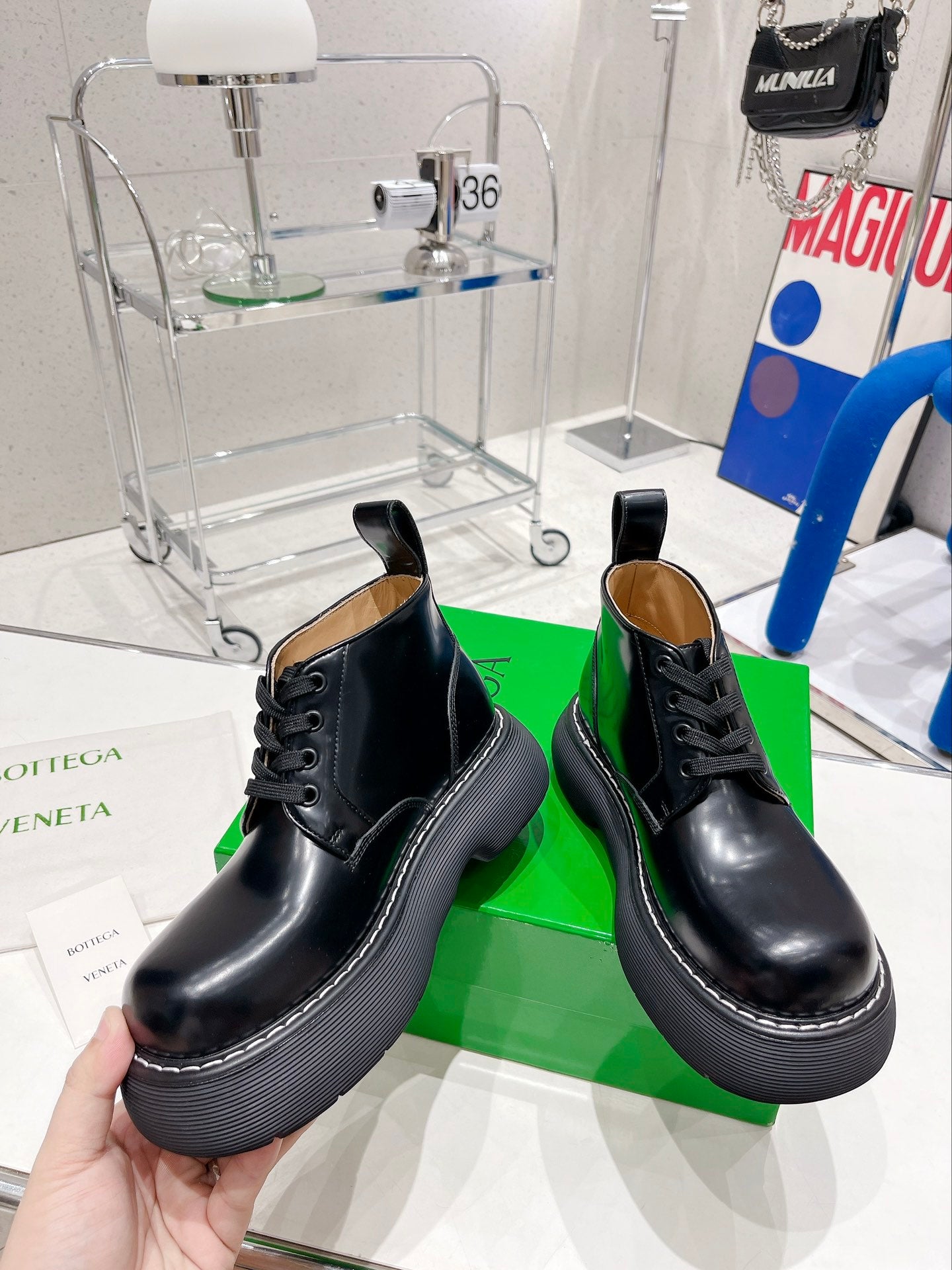 B編織-高定系列 經典螺紋底大頭短靴 全牛皮（35-39，40可訂製）