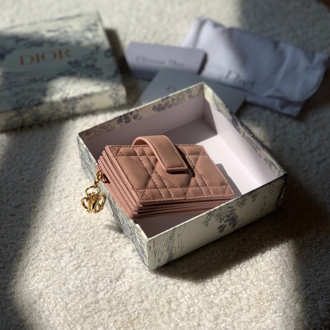 Dior 小羊皮風琴卡包
