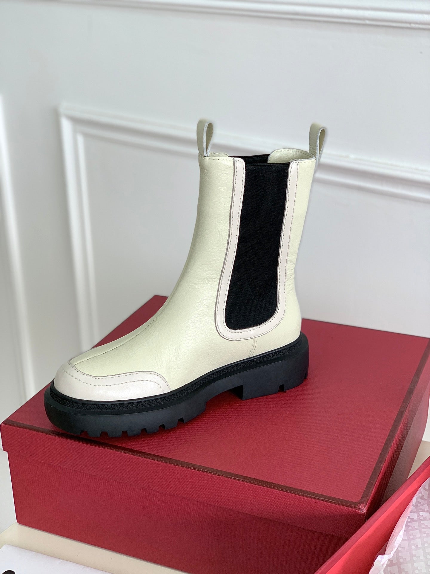 BALLY-厚底鬆緊帶切爾西短靴 白色