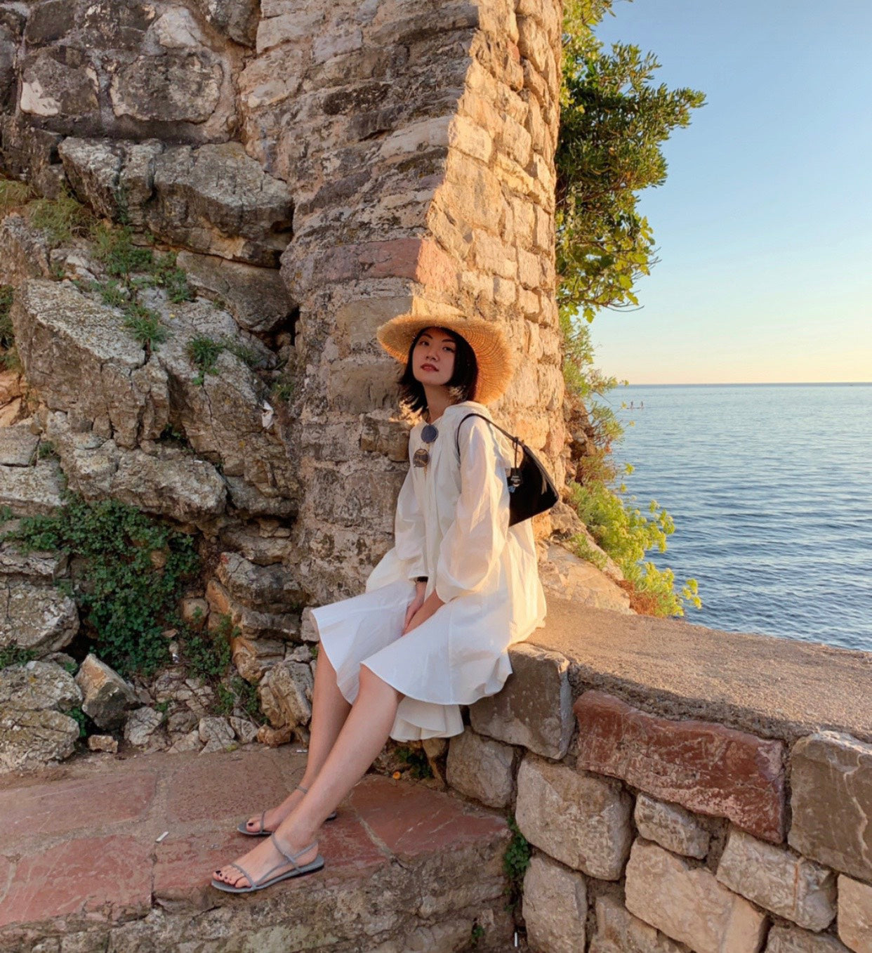 普P家-尼龍布 Hobo腋下包 黑色 上身圖