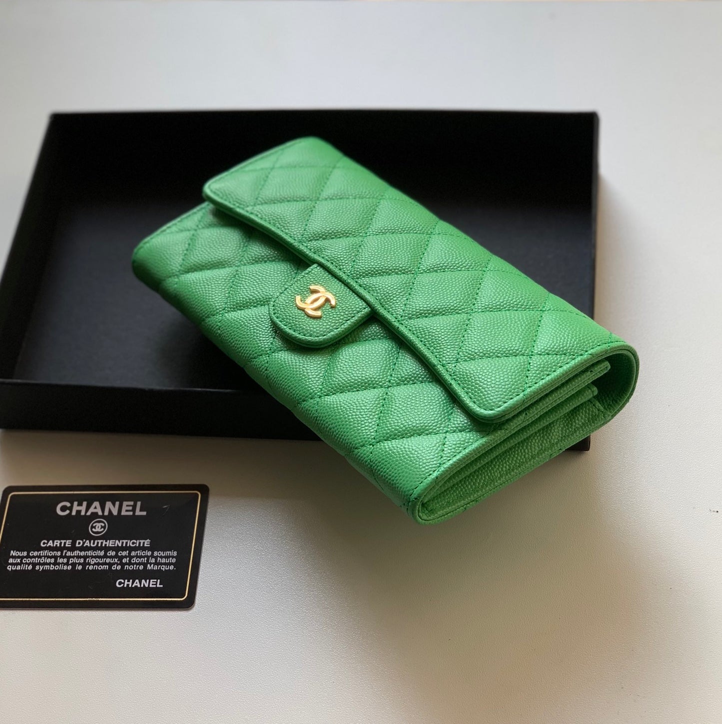 Chanel 經典CF翻蓋長夾-綠色荔枝皮金釦