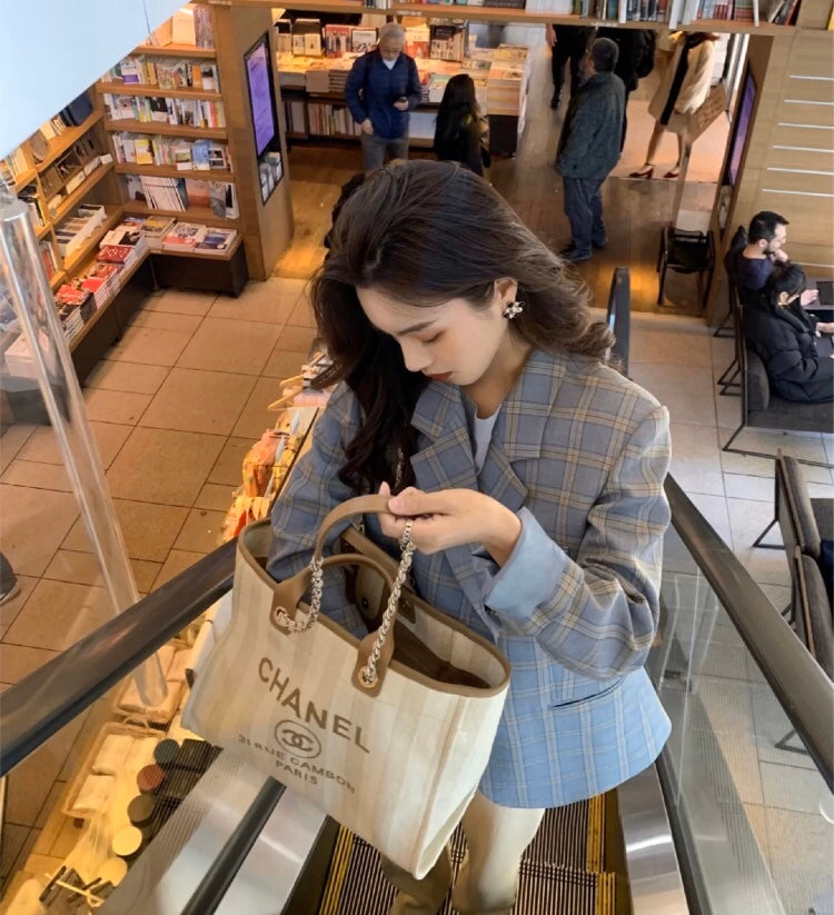 Chanel 大號米色條紋沙灘包