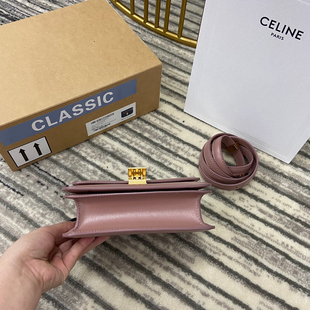 賽C家-Box豆腐包-Teen 18.5cm