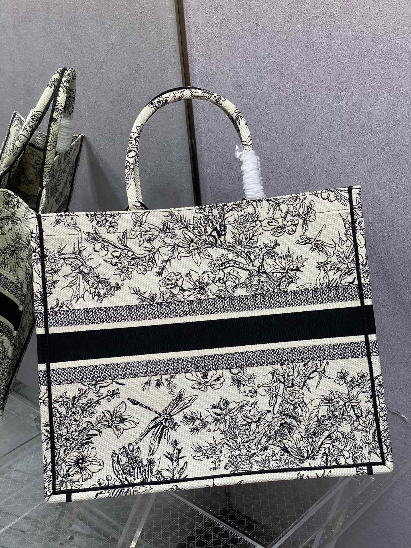 Dior Book Tote-大號41.5cm-蜻蜓系列