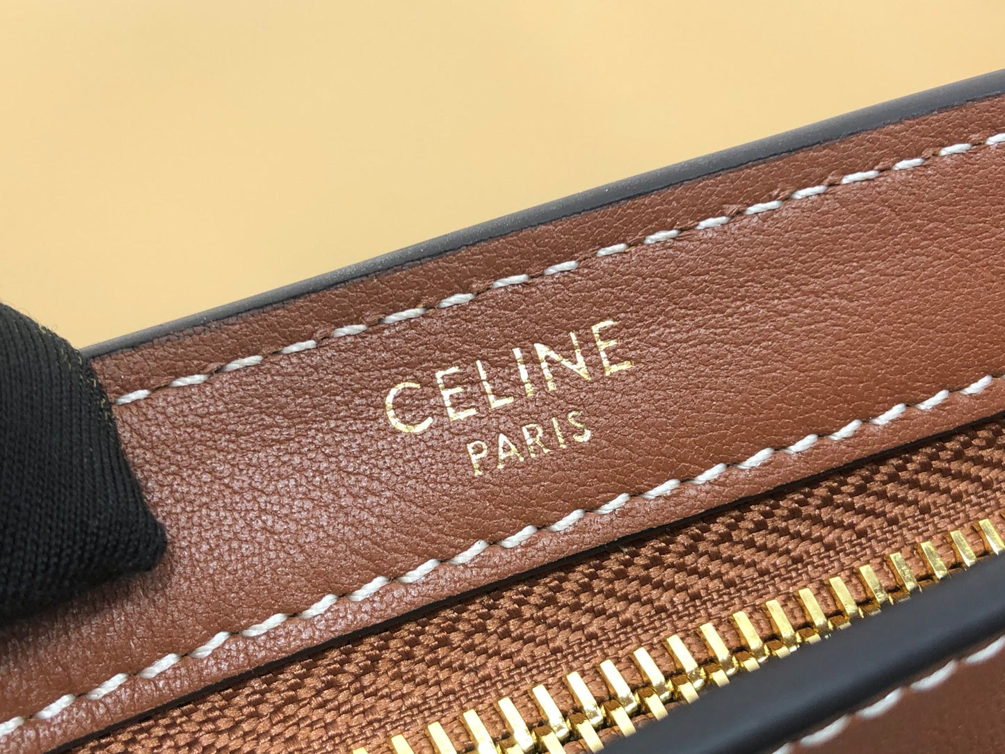 賽C家-22s春夏新品｜CUIR TRIOMPHE 光滑牛皮革肩背包