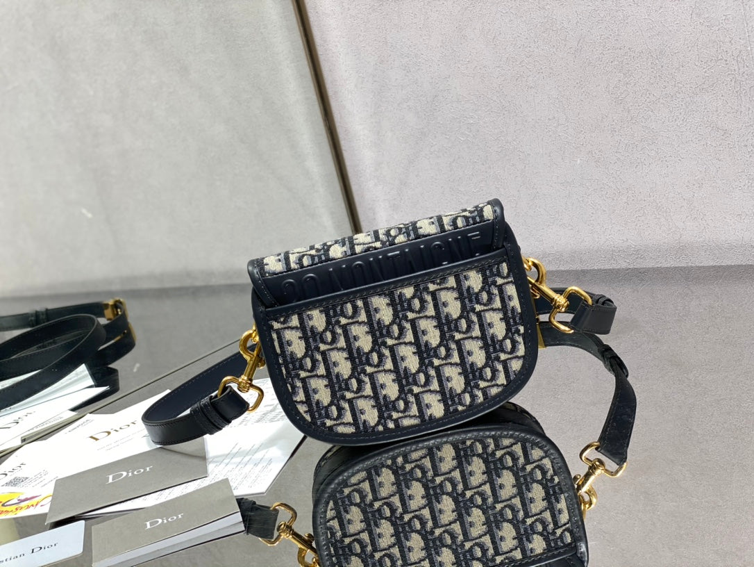 Dior-Bobby包 oblique系列秋冬 小號 經典藍布