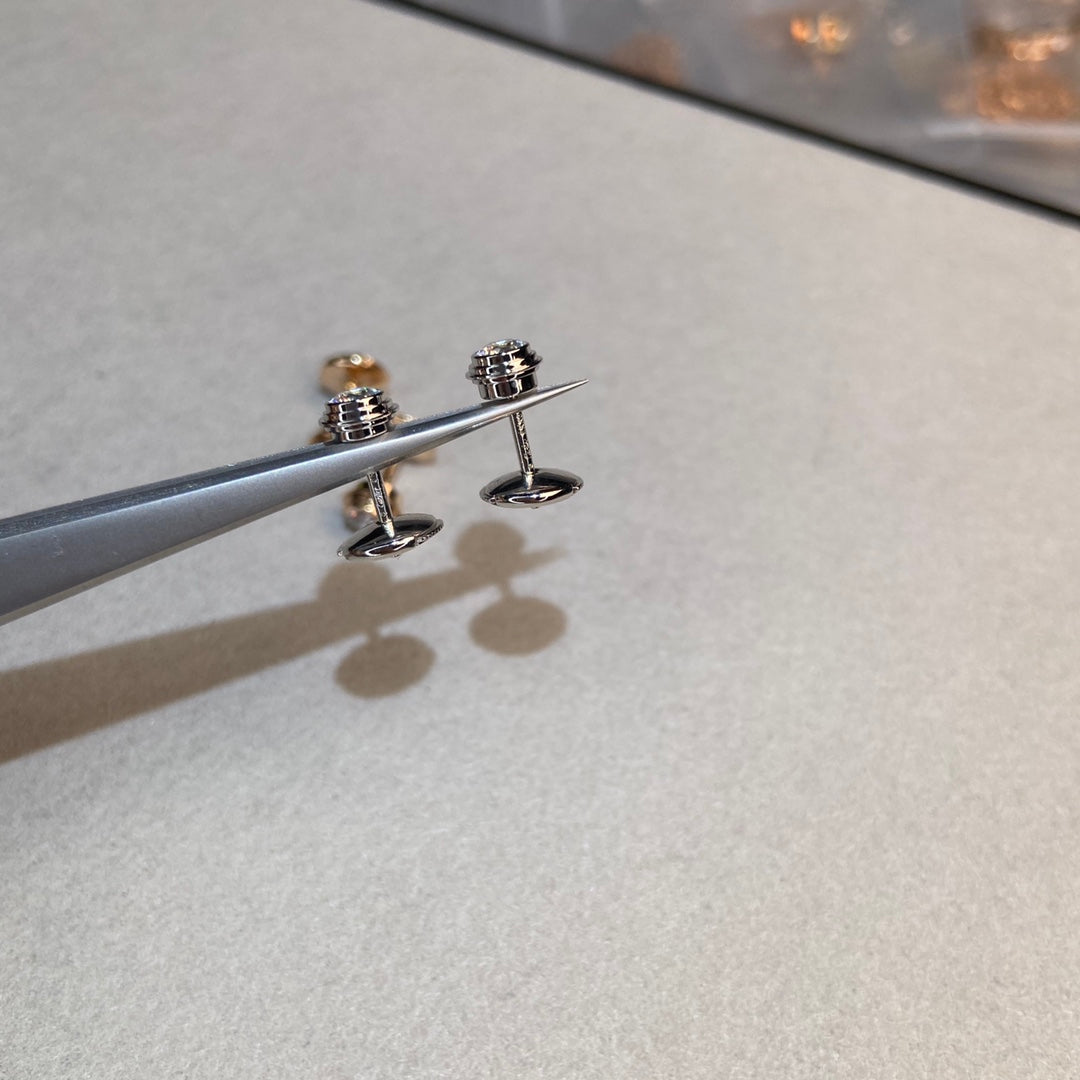 Cartier 20分單鑽耳環