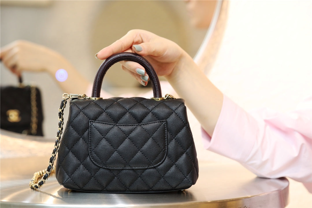 Chanel mini coco handle-黑色球文牛皮+棗紅蜥蜴皮手腕-淡金扣