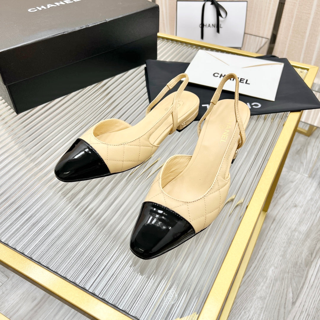 小香家-經典羊皮菱格紋後空涼鞋-平底款（尺碼35-39，34、40-42訂製）