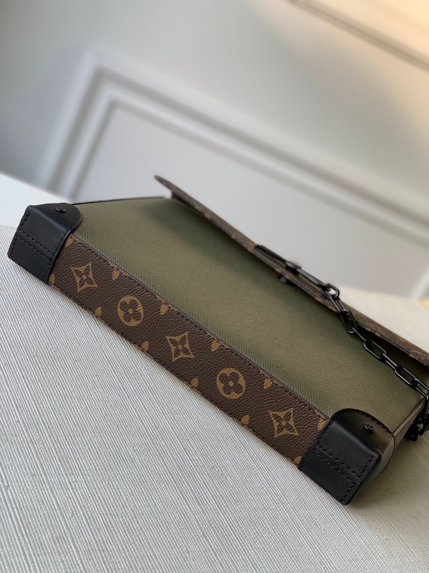 LV M30583 Pochette Voyage Steamer手拿包 墨綠色