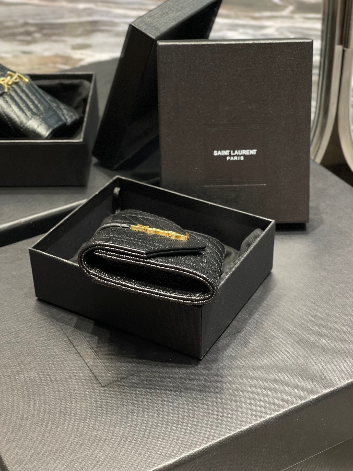 YSL 新品短夾 黑色金扣