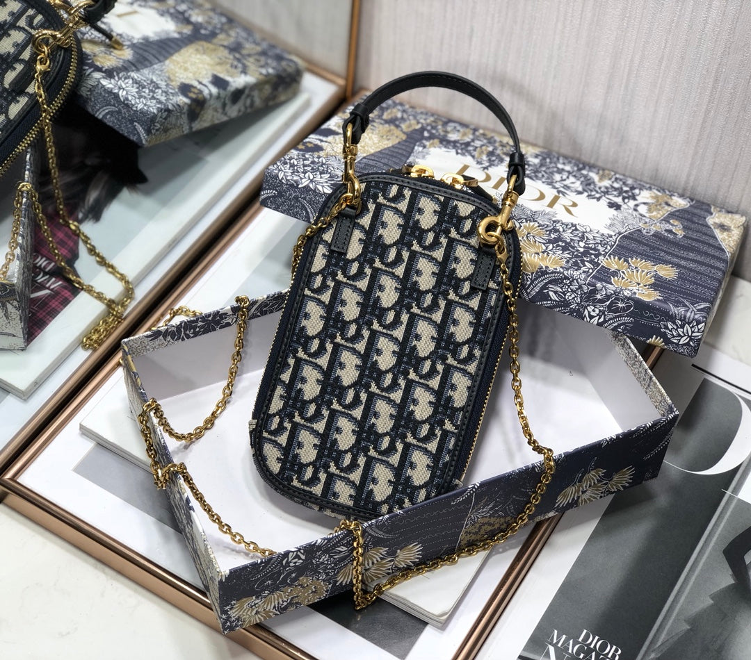 Dior 30 Montaigne 手機包