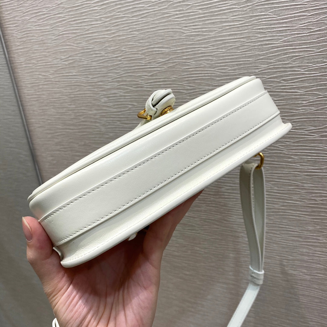 Dior Bobby系列 East-Wes 腋下包 白色