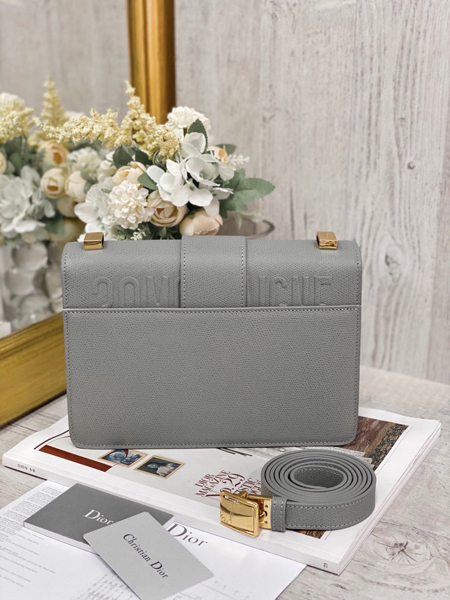 Dior 蒙田 30 Montaigne系列-24cm-金扣-牛皮手掌紋-石灰色