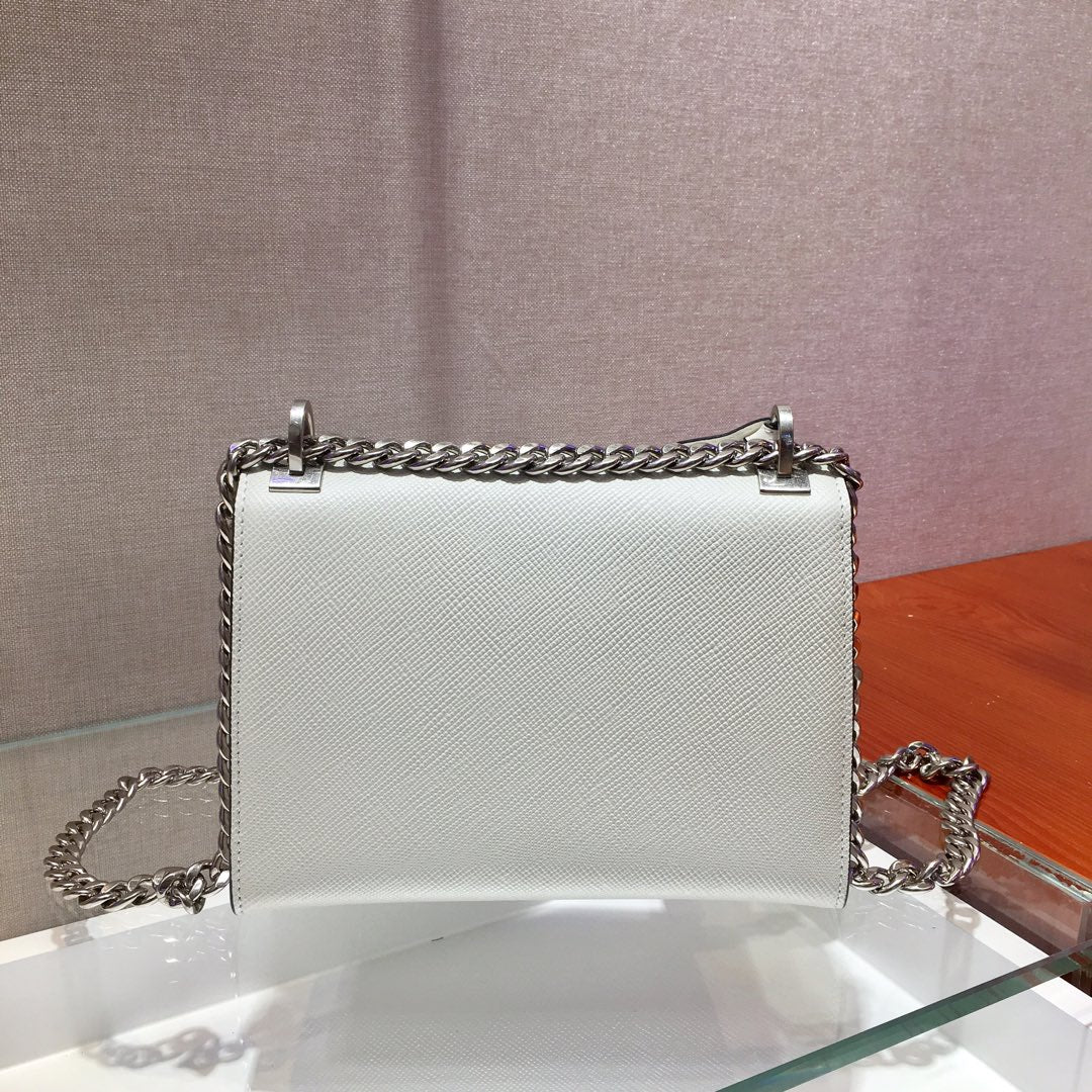 普P家-2019年 Saffiano 翻蓋包 白色