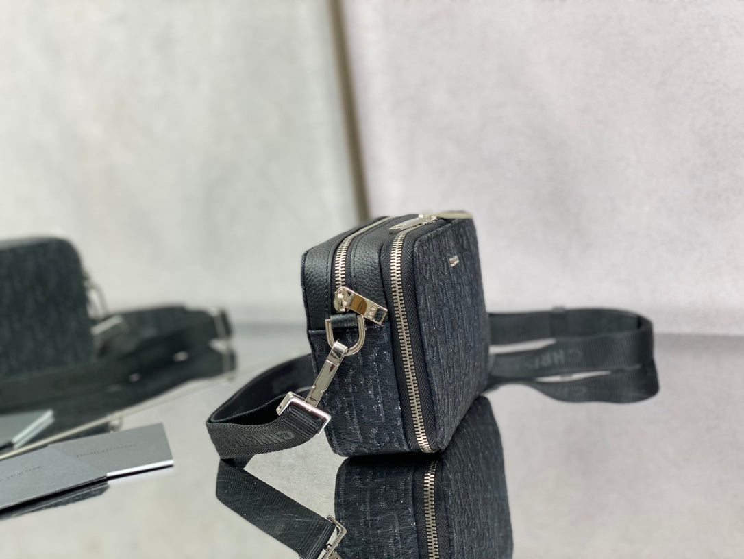 Dior 經典相機包-17*5*12cm