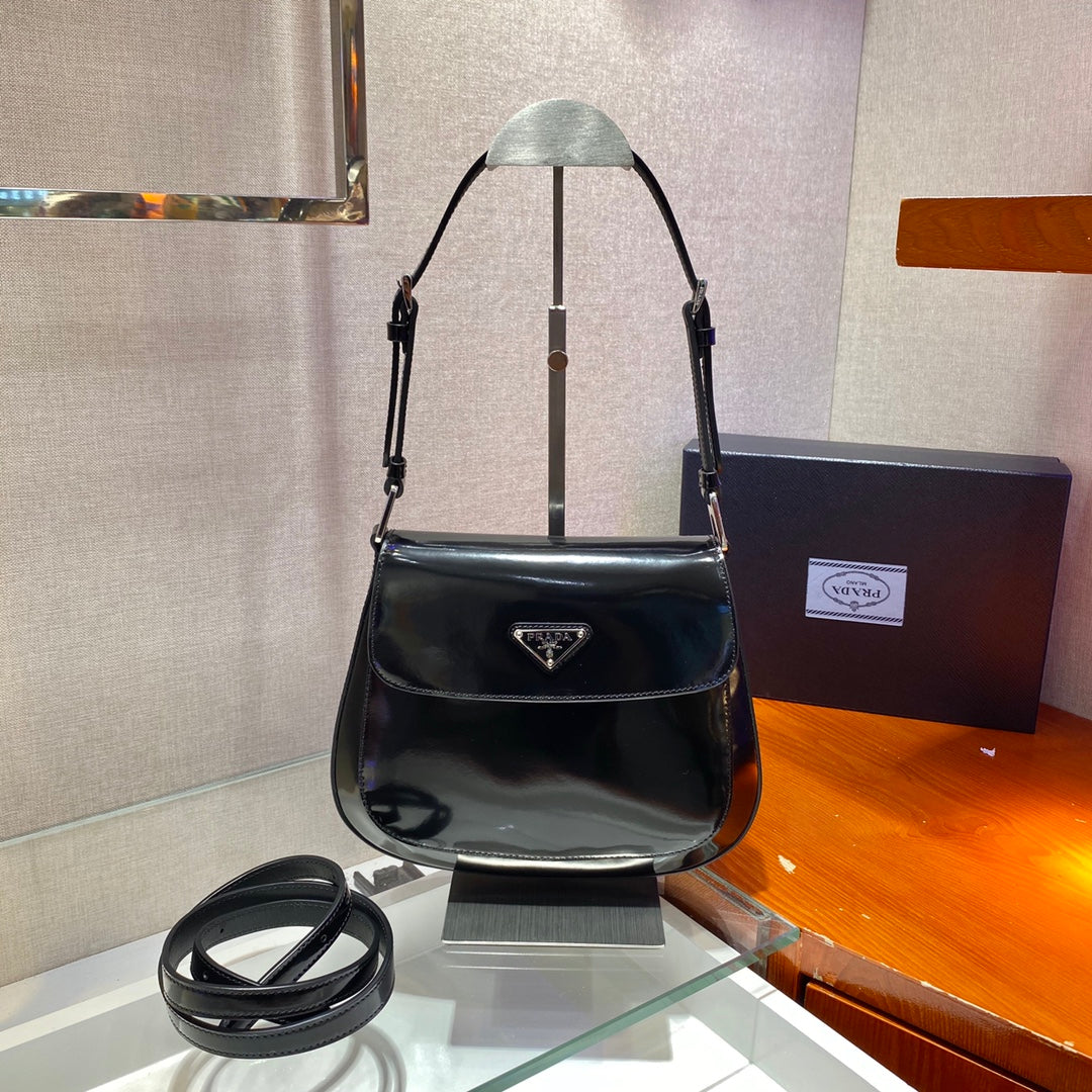 普P家-新款中古 Cleo腋下包 大號 黑色