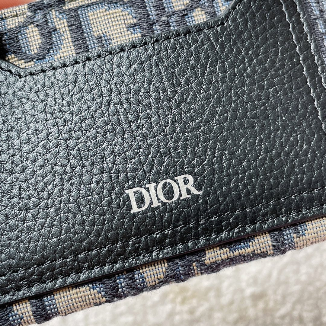 Dior 卡包