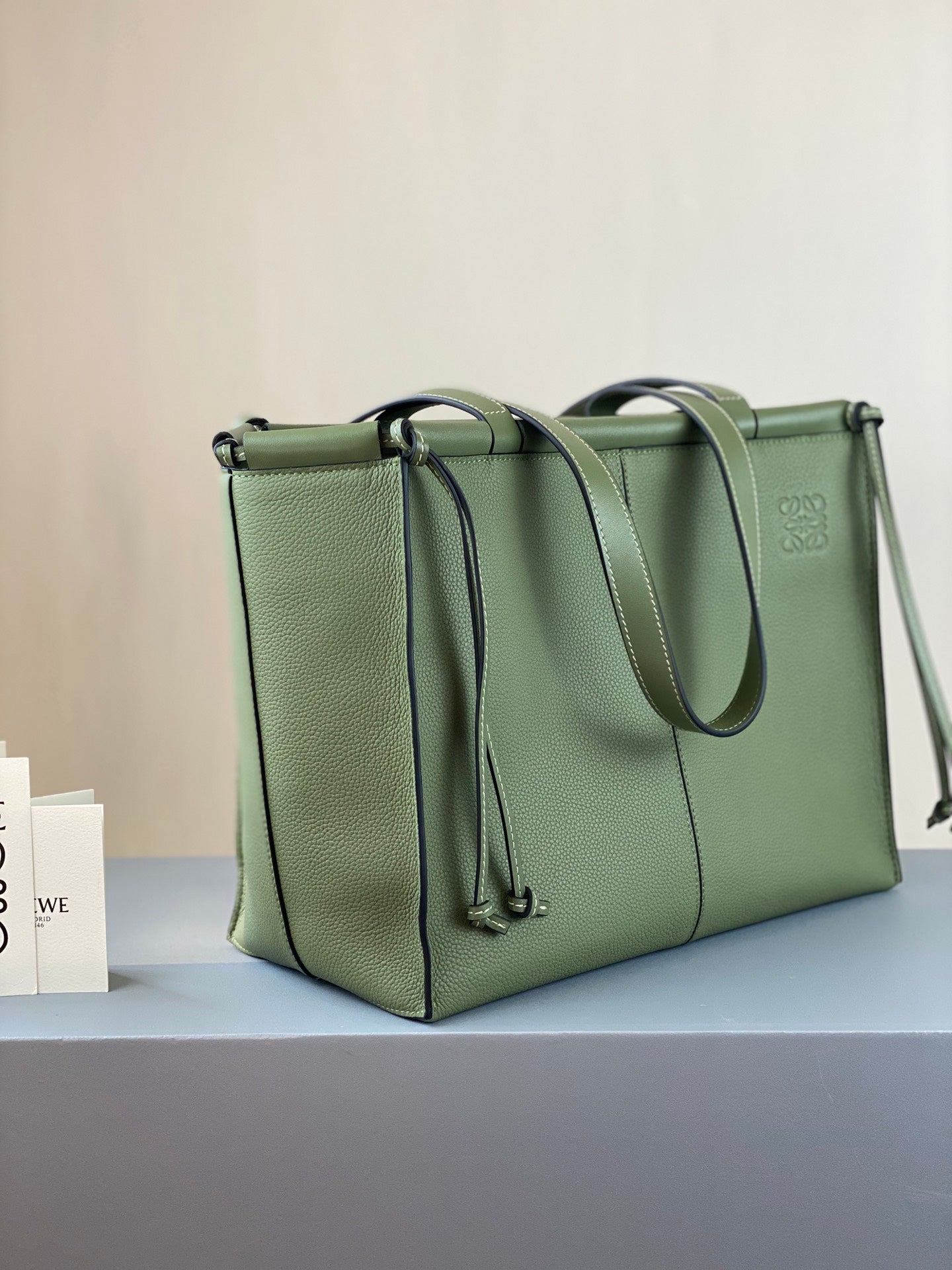 羅L威-Cushion tote 小號