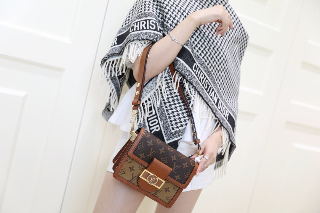 LV M44580 Mini Dauphine 達芙尼