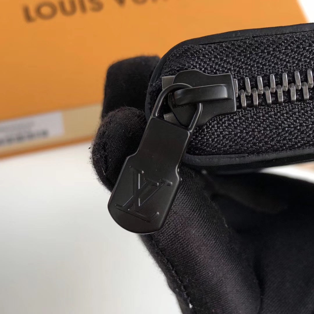 LV M62902 拉鍊長夾