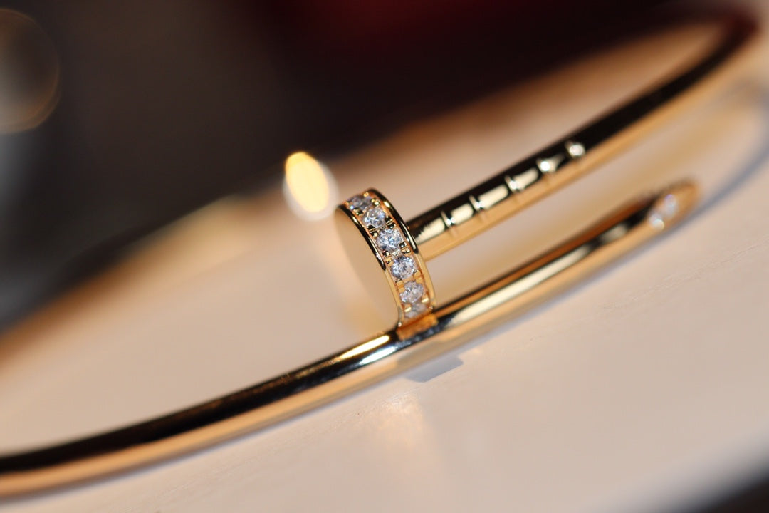 Cartier 細版釘子手鐲 玫瑰金半鑽