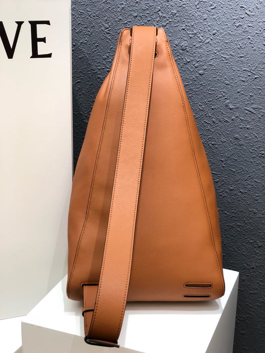 Loe-anton bag 肩背包 後背包 駝色