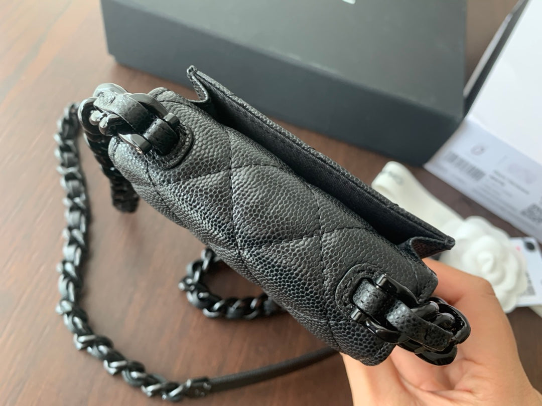 Chanel 手機包-黑色球紋牛皮-黑扣