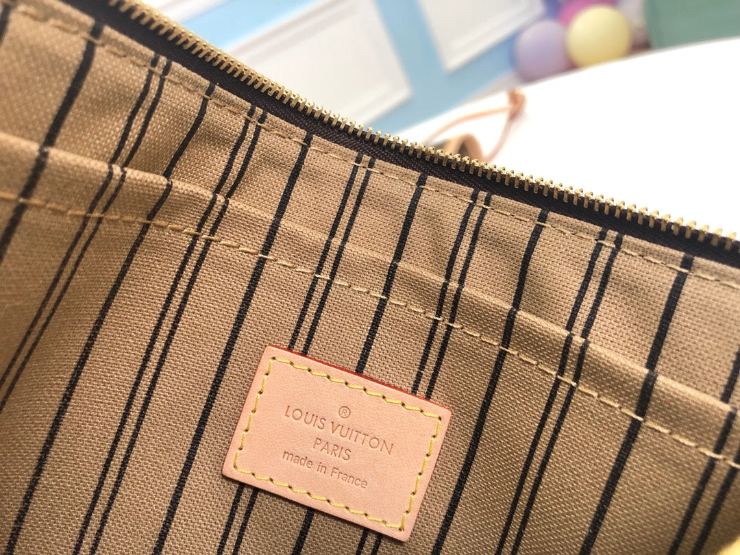 M40995 路L家-Neverfull 經典手袋