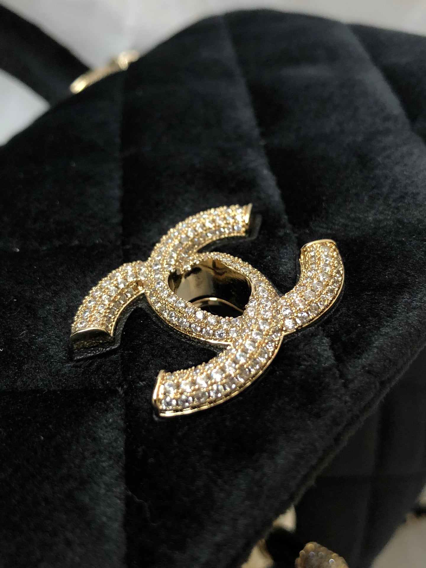 Chanel mini coco handle-黑色絲絨鑽扣