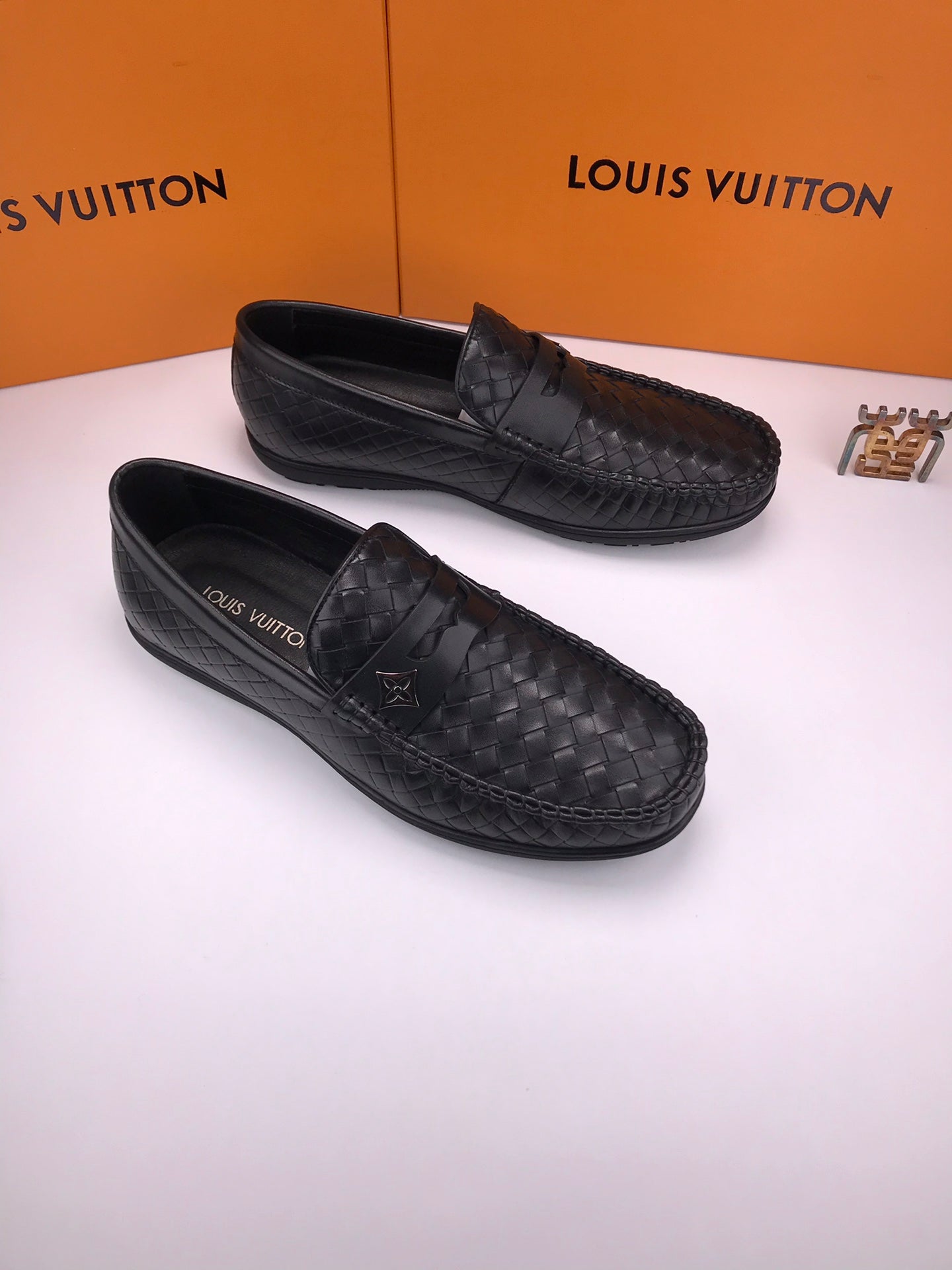Lou-牛皮休閒平底鞋