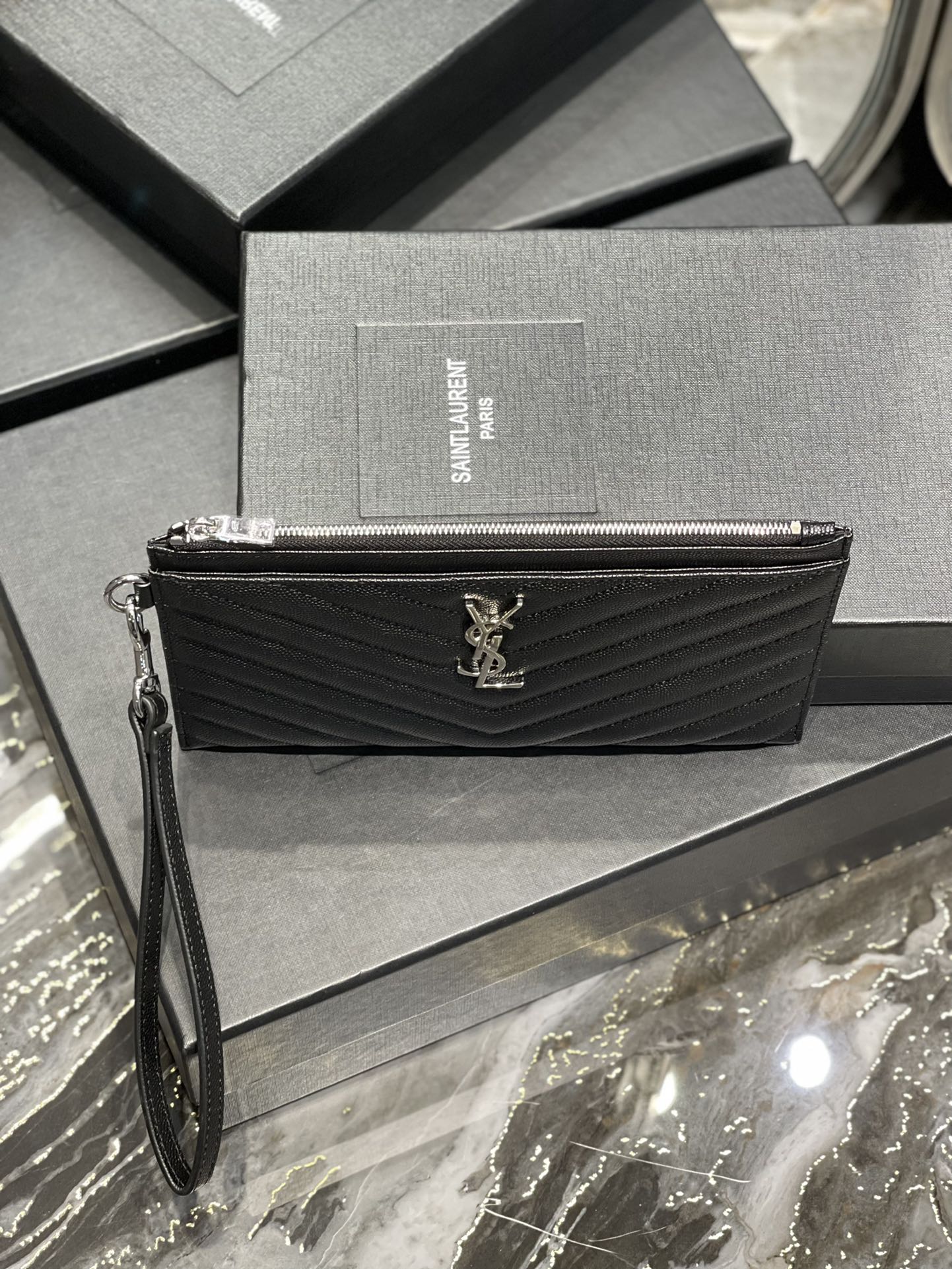 YSL 拉鍊手拿包 扁長夾 黑色銀扣