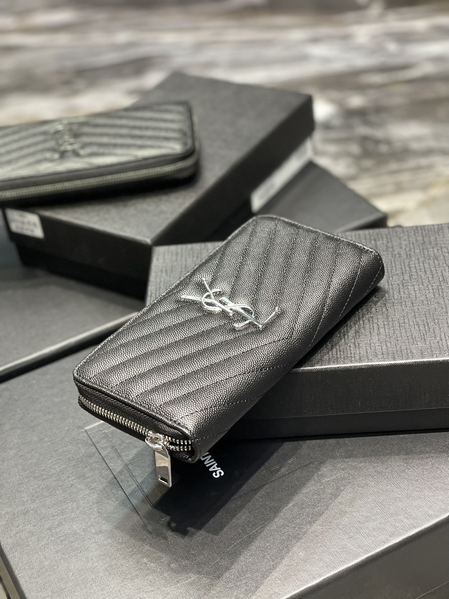 YSL 拉鍊長夾 黑色銀扣