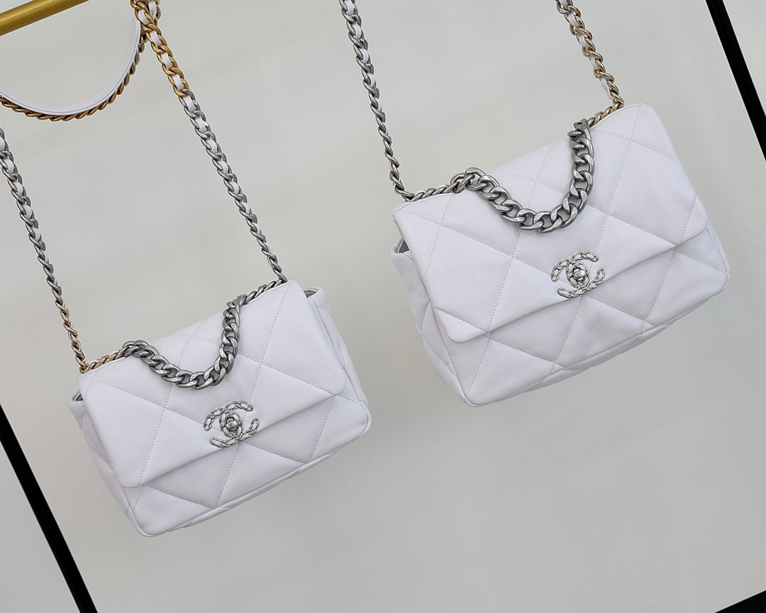 小香家-19Bag 白色銀扣 尺寸對比圖