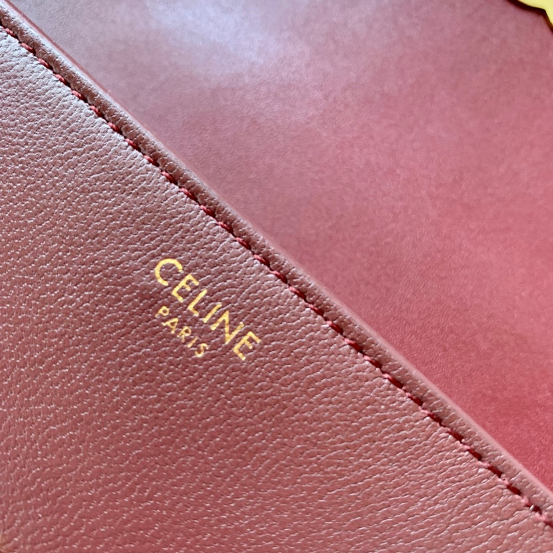 Celine TRIOMPHE 大號亮澤光滑羊皮革翻蓋長夾