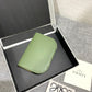 Loewe Goya 系列絲綢小牛皮卡包