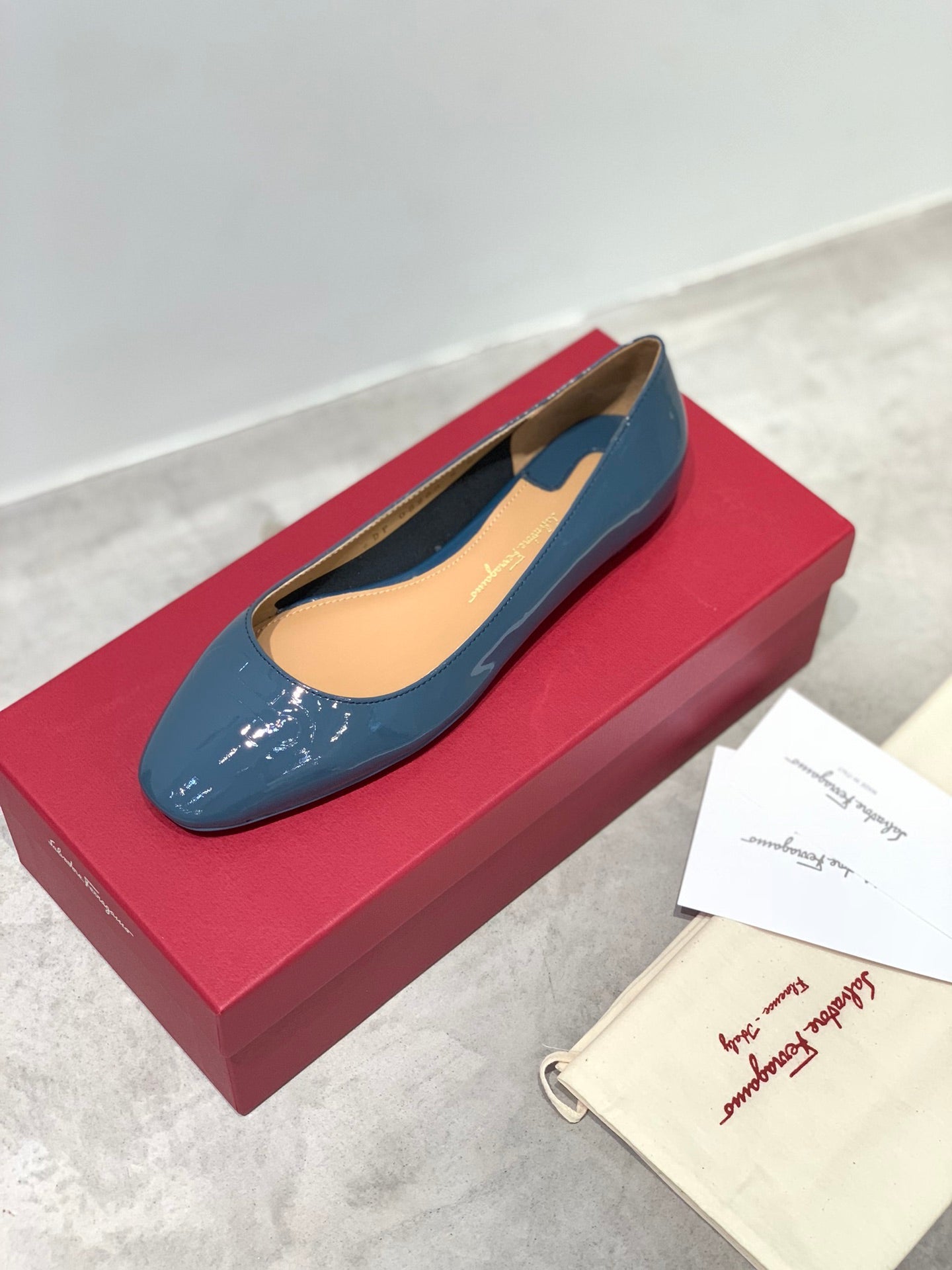 Salvatore Ferragamo鞋-菲拉格慕 芭蕾舞燙壓紋 漆皮平底鞋